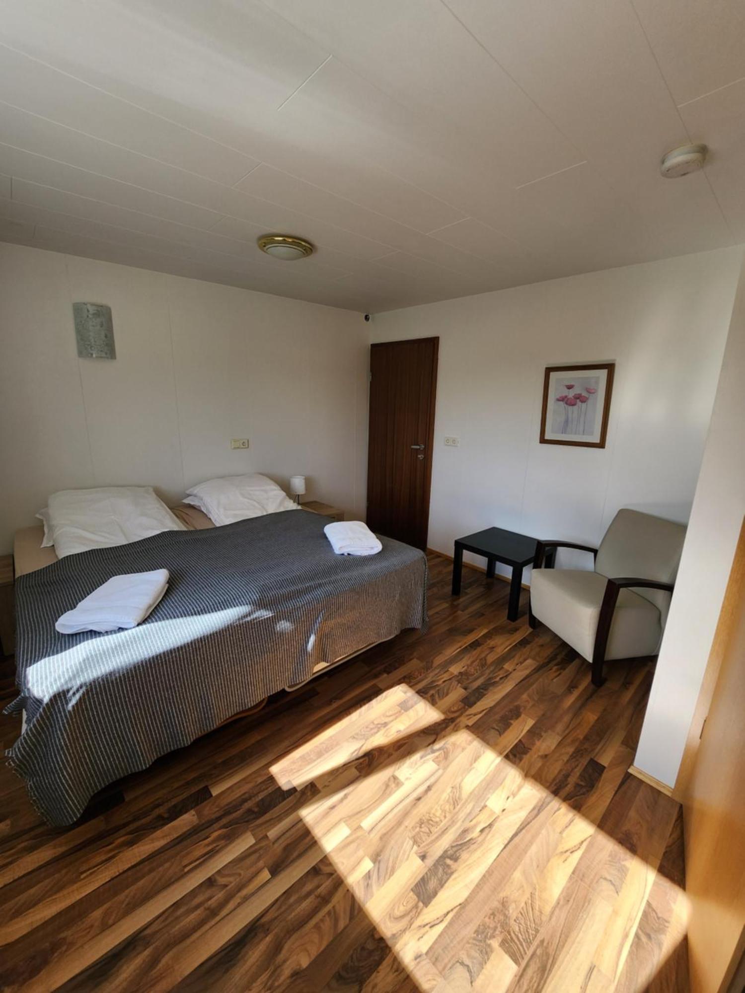 Fjos Guesthouse Varmahlid  Ngoại thất bức ảnh